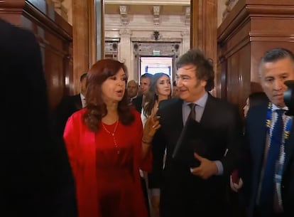 Cristina Fernández de Kirchner con Javier Milei.