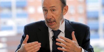 El secretario general del PSOE, Alfredo Pérez Rubalcaba, en un acto de partido el pasado jueves.