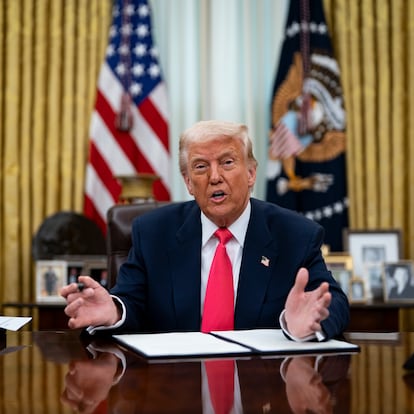 El presidente de Estados Unidos, Donald Trump, habla en el Salón Oval de la Casa Blanca el 6 de marzo pasado.