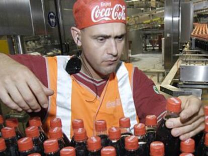 Coca-Cola prepara el despido de 2.000 trabajadores
