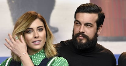 Blanca Suárez y Mario Casas en la presentación de la película 'El Bar'.