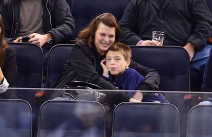 Linda Evangelista y su hijo Augustin James Evangelista en Nueva York en 2014.