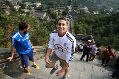 Carroll y Sergio Rodríguez, en la muralla china.