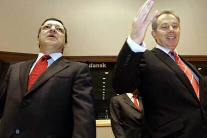 Jose Manuel Durão Barroso y Tony Blair al llegar al Parlamento Europeo para el debate presupuestario.
