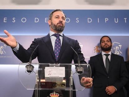 Santiago Abascal, a la izquierda, junto al diputado de Vox por Barcelona Ignacio Garriga.