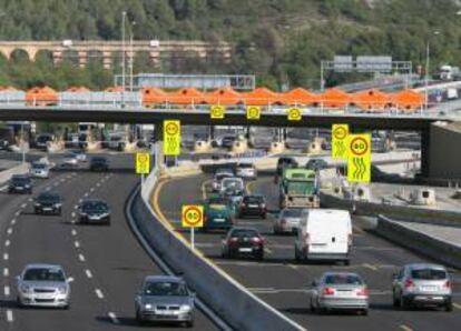 Imagen de la AP-7 a su paso por el peaje de Tarragona. EFE/Archivo