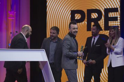Entrega del Premio Ondas Nacional de Radio al equipo de 'Catástrofe Ultravioleta' por Mejor programa digital.