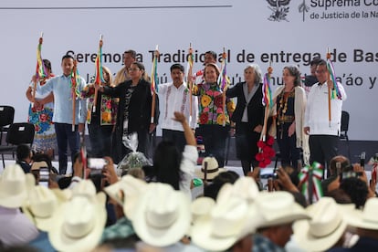 La nueva Suprema Corte se encomienda a Quetzalcóatl
