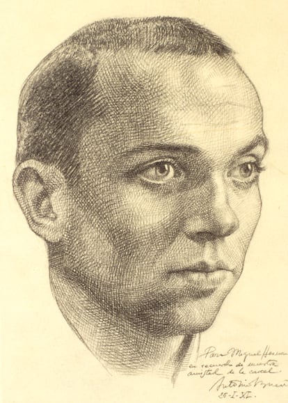 Retrato de Miguel Hernández realizado en 1940 por el dramaturgo Buero Vallejo en la cárcel Conde de Toreno de Madrid. "Esta efigie de Miguel ha alcanzado notable difusión a causa de la fama del modelo y yo suelo bromear diciendo que el día de mañana se recordará mi nombre por ella", escribió Buero Vallejo sobre el dibujo.