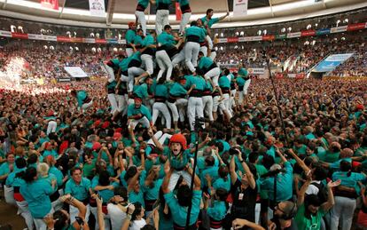 Los Castellers de Vilafranca celebran su octava victoria consecutiva.