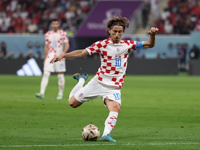 17 December 2022, Qatar, Al-Rayyan: Croatia's Luka Modric in action during the FIFA World Cup Qatar 2022 third place soccer match between Croatia and Morocco at Khalifa International Stadium. Photo: Goran Stanzl/Pixsell/PIXSELL/dpa
17/12/2022 ONLY FOR USE IN SPAIN