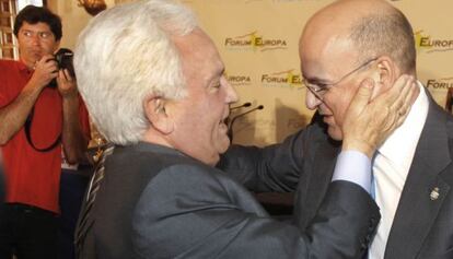 José Luis Baltar saluda a su hijo