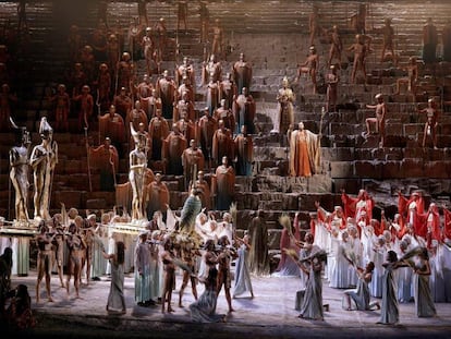Una escena del montaje de "Aida" creado por Hugo de Ana y repuesto estos días en el Teatro Real.