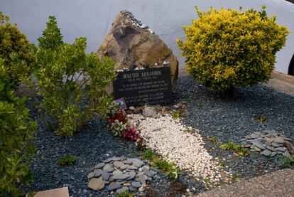 La tumba de Walter Benjamin en Portbou en 2007.