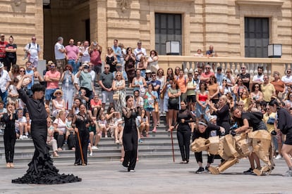 'La Estampida', en su encuentro con bailaores flamencos en San Fernando.