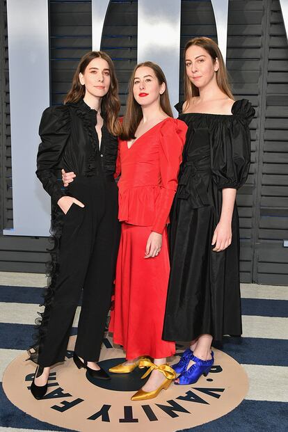 El trío musical Haim, todas de Stella McCartney.