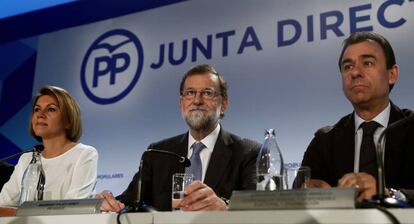 Mariano Rajoy, María Dolores de Cospedal y Fernando Martínez Maíllo, durante la reunión de la Junta Directiva Nacional del PP.