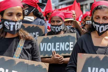 Manifestantes celebran el Día Internacional de la Mujer en Colombo (Sri Lanka).