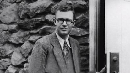 El astrónomo estadounidense Clyde Tombaugh (1906-1997) descubrió Plutón en 1930, a la edad de 24 años. Sus cenizas viajan a bordo de la sonda 'New Horizons'.