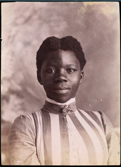 Retrato tomado en Sudáfrica en los años ochenta del siglo XIX por A, James Gribble.