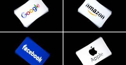 Logos de cuatro de las cinco tecnológicas más valiosas de EE UU.