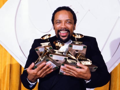  Quincy Jones en la gala de los Grammys 1982 en Los Ángeles (EEUU).