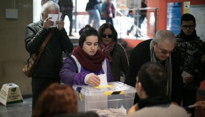 Referèndum simbòlic sobre la monarquia a la Facultat de Geografia i Història de la UB.