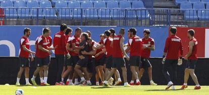 Los jugadores del Atlético de Madrid durante el último entrenamiento.