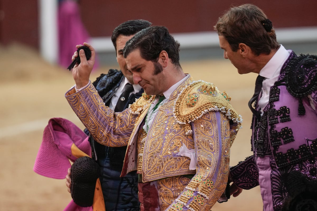 Morante de la Puebla dice adiós al toreo por la Puerta Grande
