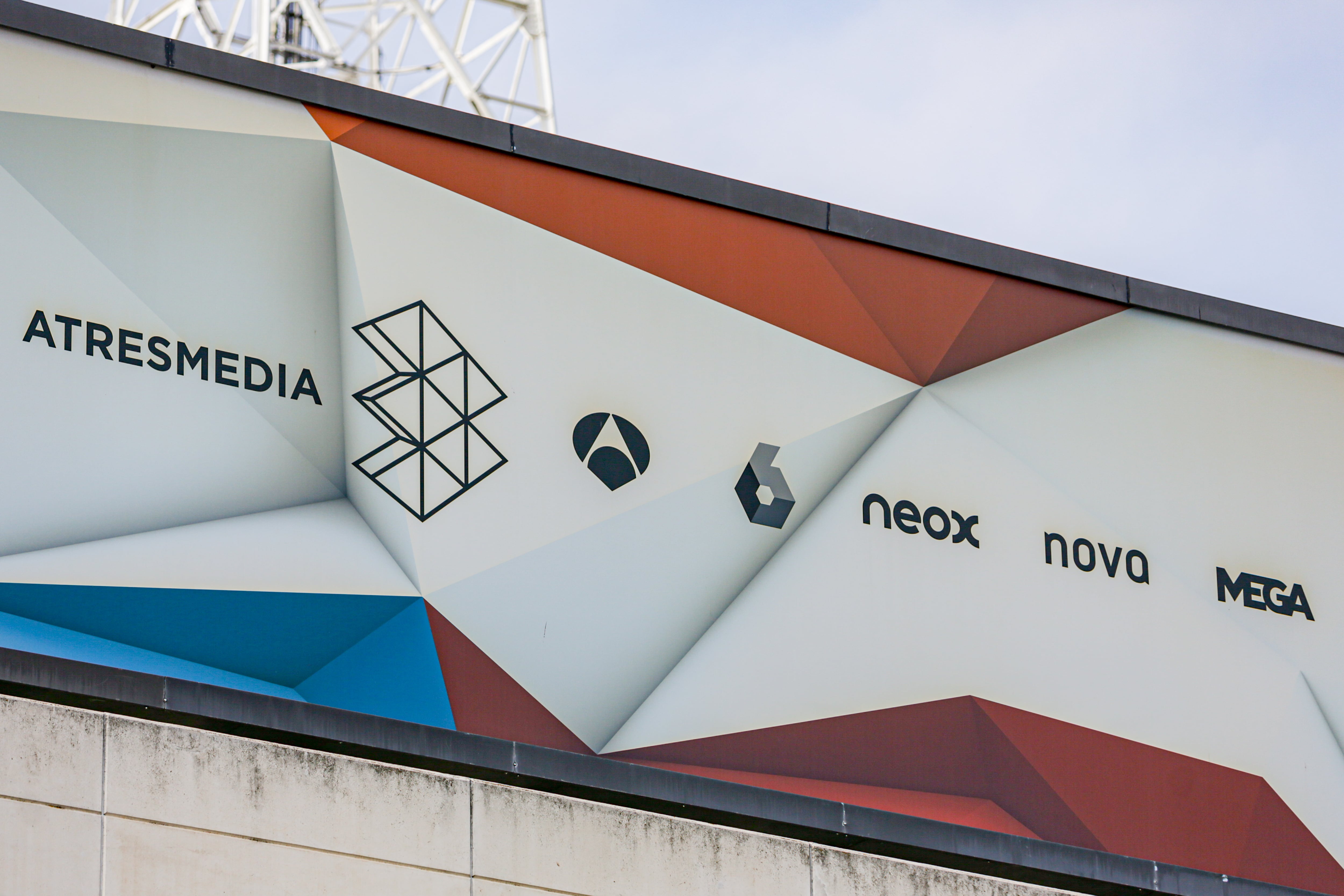 El Supremo ordena rebajar la multa a Atresmedia por su fusión con La Sexta