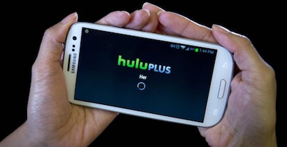 Aplicaci&oacute;n Hulu Plus en un &#039;smartphone&#039;.