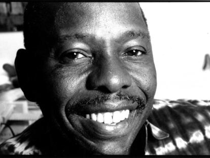 <span > Ken Saro-Wiwa fue ejecutado en 1995 tras un juicio injusto © Amnesty International/Karen de Groot</span>