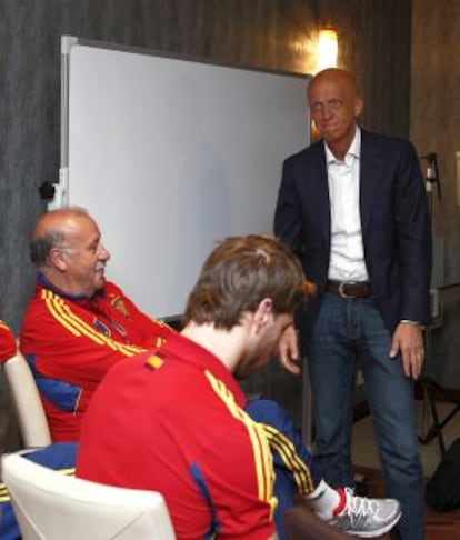 Del Bosque conversa con Collina.