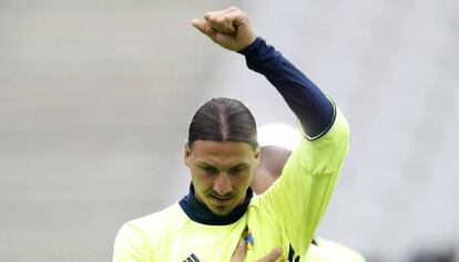 Ibrahimovic, durante un entrenamiento de Suecia.