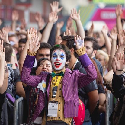 Jovem faz cosplay de Coringa na CCXP 2019.