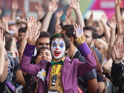 Jovem faz cosplay de Coringa na CCXP 2019.