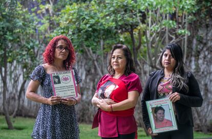 Las madres buscadoras, Tranquilina Hernández Lagunas, Angélica Rodríguez y Edith Hernández , en la presentación del documental Volverte a ver, en la Cineteca Nacional.