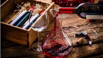 Te contamos con qué regalos sorprender a los más enófilos.