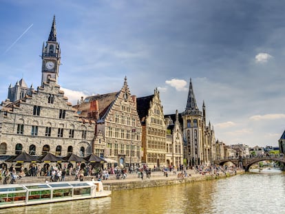 Vista del muelle de Graslei, en la ciudad de Gante (Bélgica).