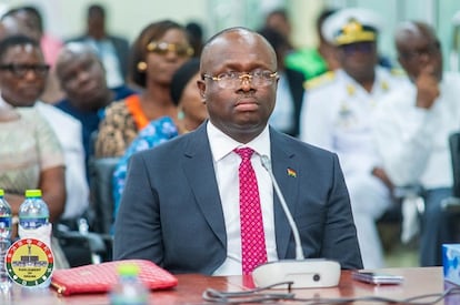 Edward Omane Boamah ministro de Defensa de Ghana