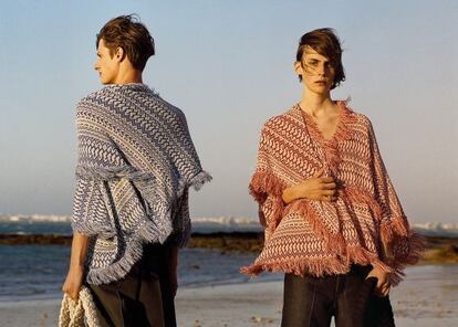 La colección masculina para la próxima temporada primavera-verano de Loewe. Las fronteras entre los géneros se difuminan.