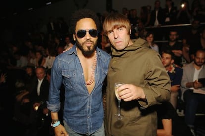 Lenny Kravitz y Liam Gallagher en el desfile de Saint Laurent.