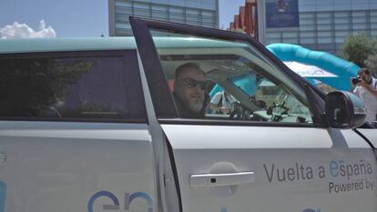 El actor Fernando Albizu en la llegada a Burgos.