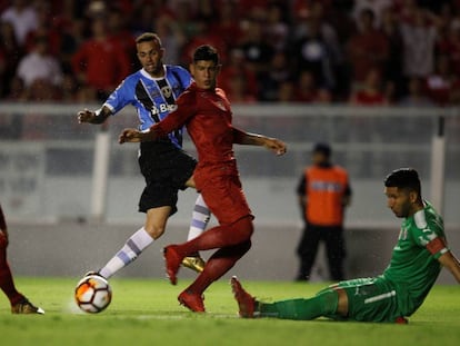 Luan marcou o gol do Grêmio em Avellaneda.