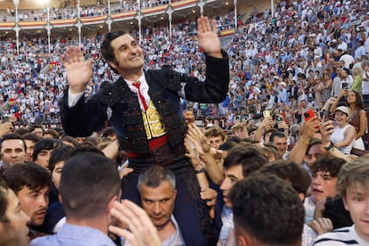 Morante de la Puebla sale a hombros tras la Corrida de la Beneficencia, broche de oro a la temporada de San Isidro de 2025, el domingo 8 de junio.