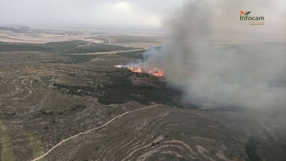 Incendio activo en Chinchilla de Montearagón, Albacete.
