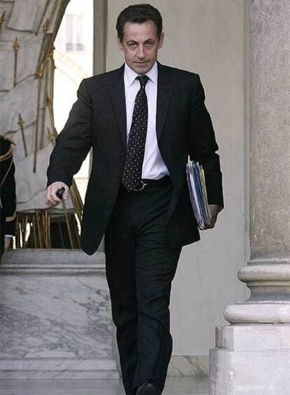 Nicolas Sarkozy, saliendo del Elíseo.