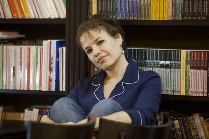 La escritora Betina Gonz&aacute;lez, premio Tutsquets 2012, en Buenos Aires.