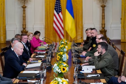 President Joe Biden meets with Ukrainian President Volodymyr Zelenskyy