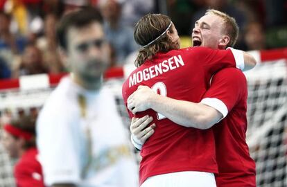 Mogensen celebra la victoria ante España